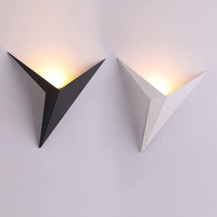 Jena™ | Modern geometric triangular lamp