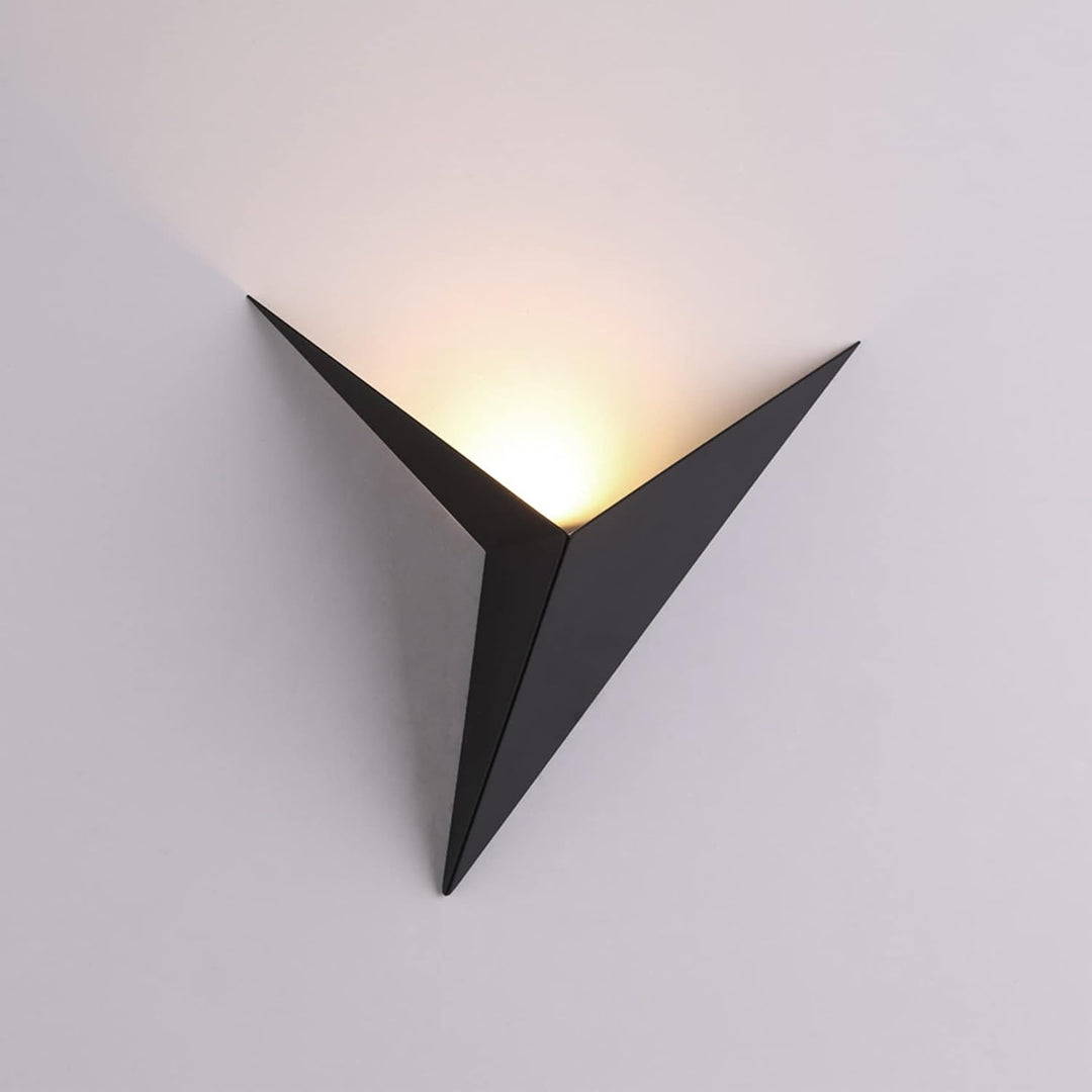 Jena™ | Modern geometric triangular lamp