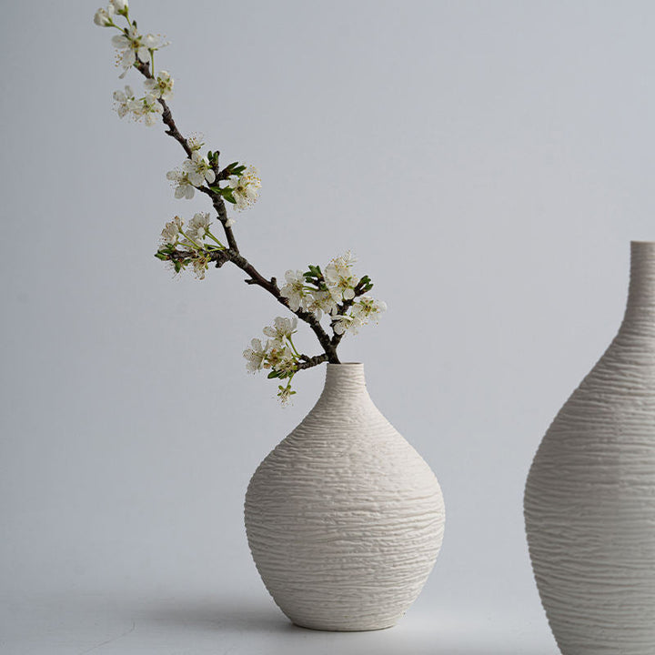 Sami™ | Ceramic vase with narrow opening