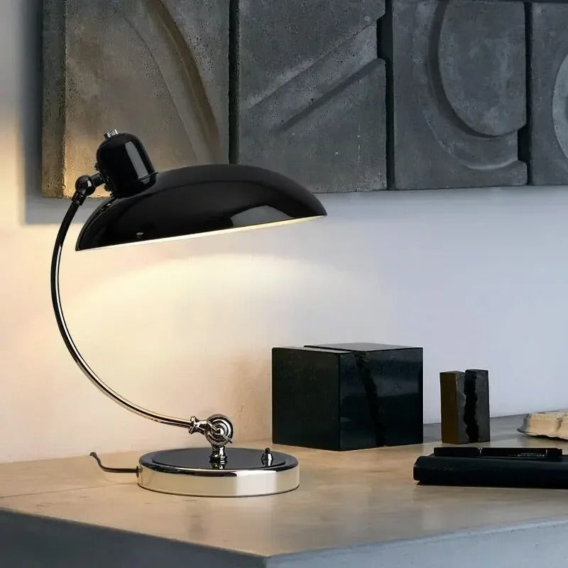 Darion™ | Slim, flexible and timeless desk lamp