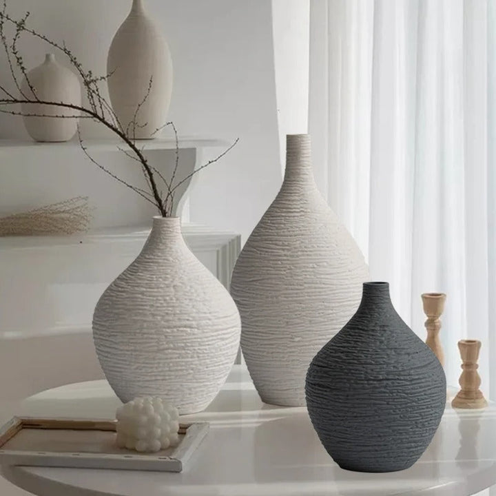 Sami™ | Ceramic vase with narrow opening