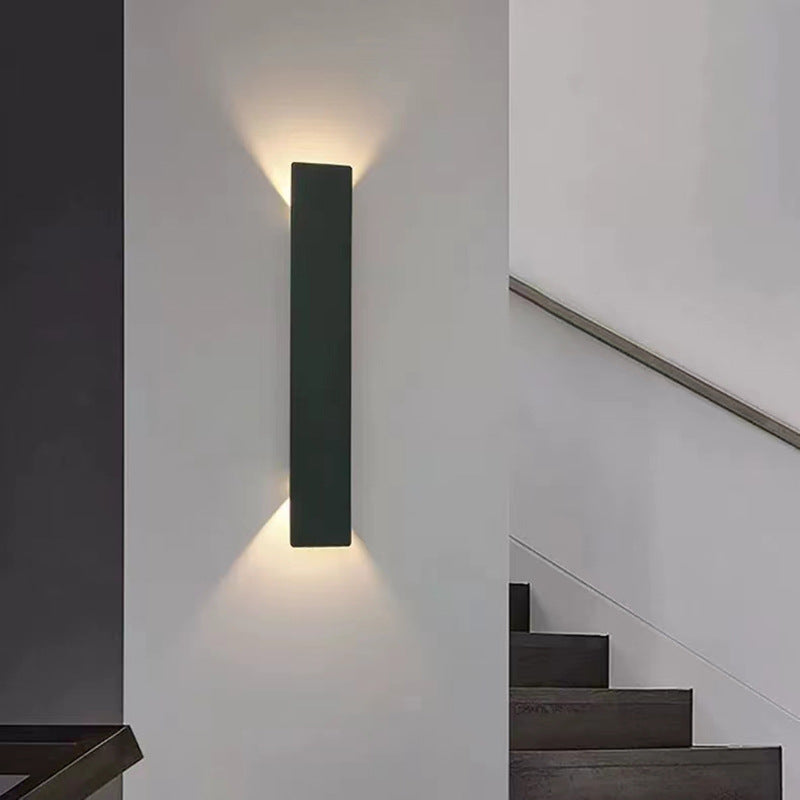 Azura™ | Modern Outdoor Wall Light