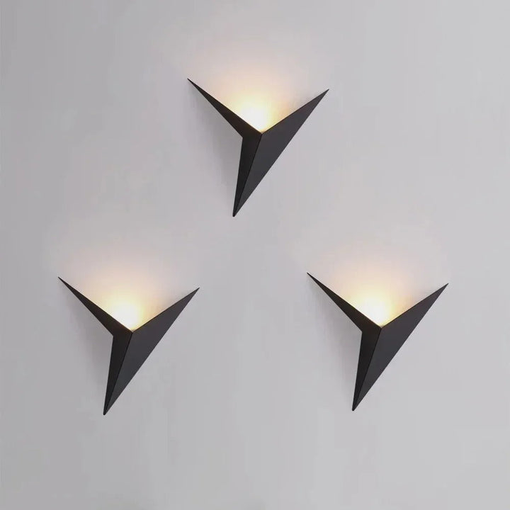 Jena™ | Modern geometric triangular lamp
