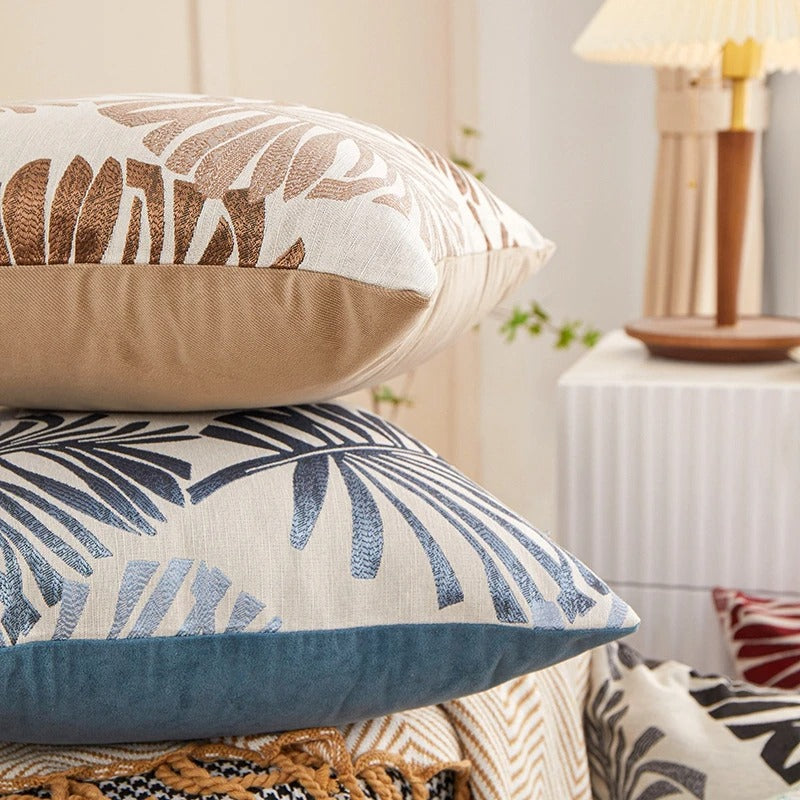Cairo™ | Cushion cover with tropical leaf pattern