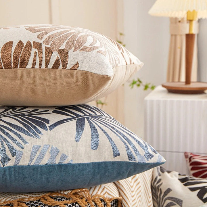 Cairo™ | Cushion cover with tropical leaf pattern