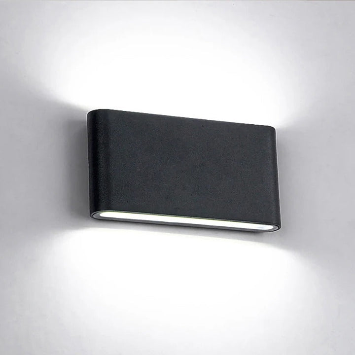 Elaris™ | Modern LED wall light for outdoor use
