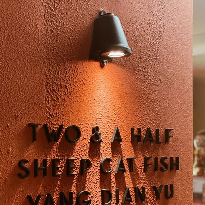 Tello™ | Industrial Retro Outdoor Light