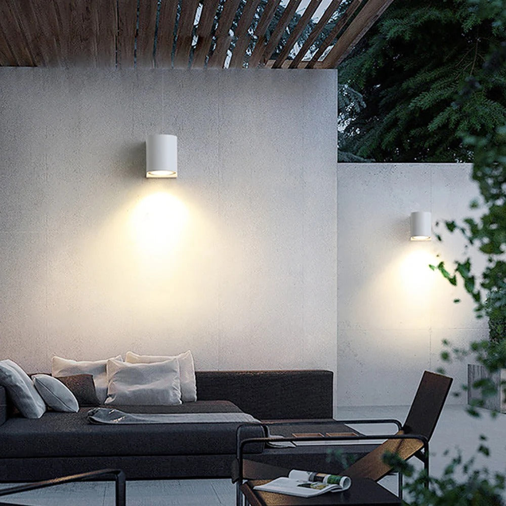 Jelvion™ | Slim outdoor wall light