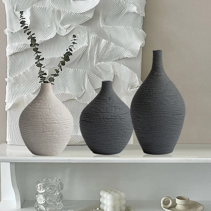 Sami™ | Ceramic vase with narrow opening