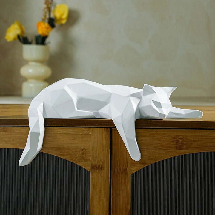 Cedro™ | Geometric Statue of a Resting Cat