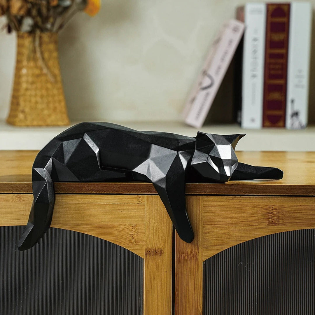 Cedro™ | Geometric Statue of a Resting Cat