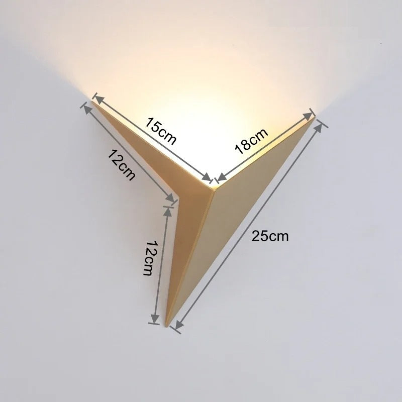 Jena™ | Modern geometric triangular lamp